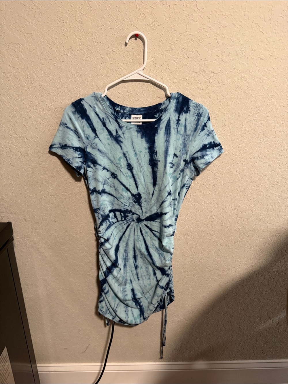 PINK Victoria's Secret Light Blue & Navy Tie-Dye Ruched Side Tee